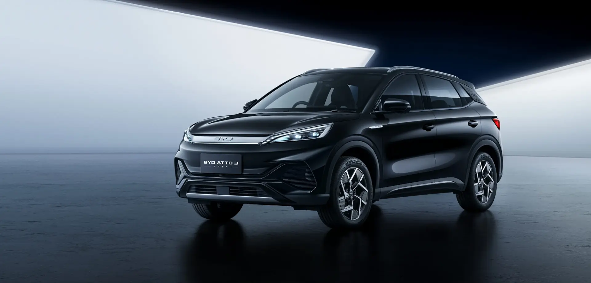 BYD ATTO 3 外観フロント