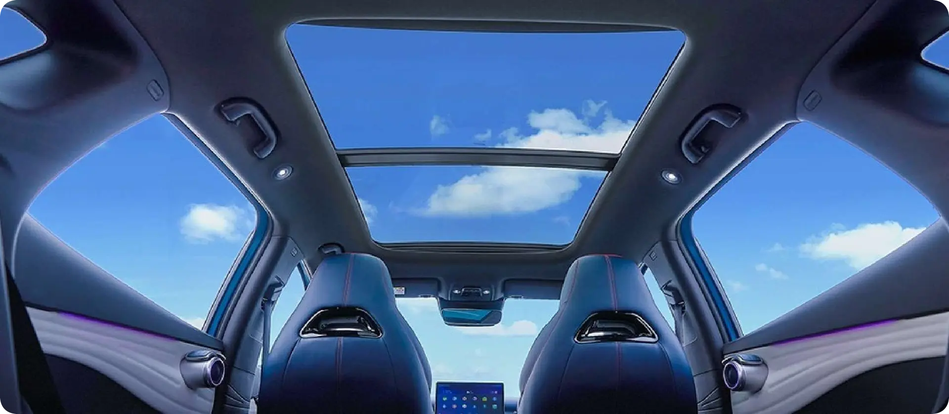 BYD ATTO 3 内装パノラマ